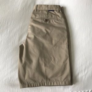 McCarthy beige khaki shorts flat front size 30